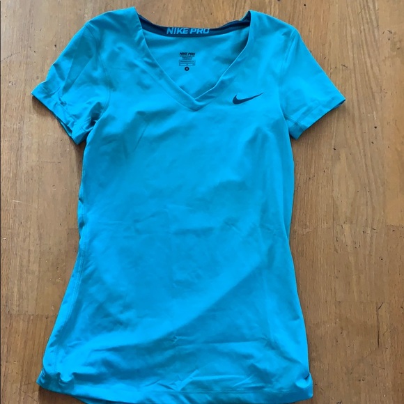 Nike pro shirt - Picture 1 of 2